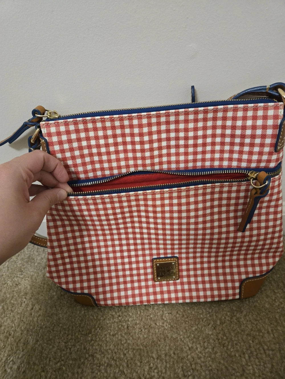 Dooney And Bourke White/Red Gingham Pattern Messenger Crossbody Bag - Picture 3 of 10